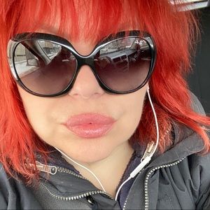 Meet your Posher, Cristina